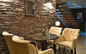 Domus Aparthotel